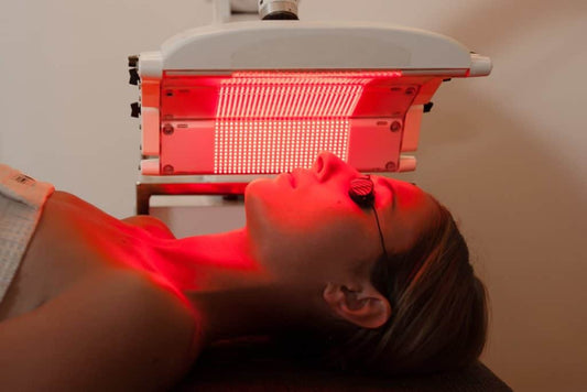 What are the effects of red light therapy on fat loss?